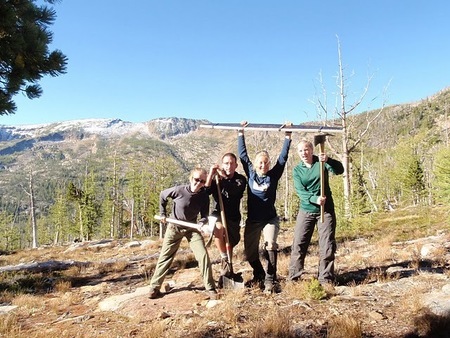 Rob Mason with the MWA Ridgerunner volunteers, getting a little bit crazy.