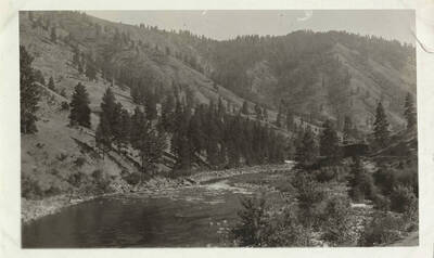 A scenic view of the river rounding a bend near Campbell's Ferry.