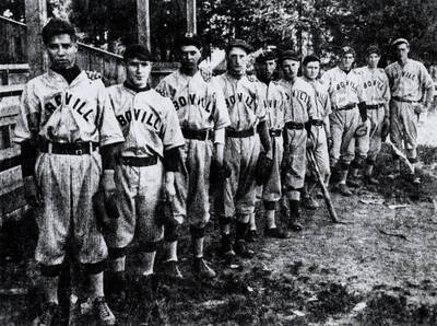 From left: Carleton Stockwell, John R. Scott, Happy Hays, unidentified, Chester Hays, Francis O'Keefe, Casey O'Keefe, Arnold Hays, unidentified, Charles Browning.