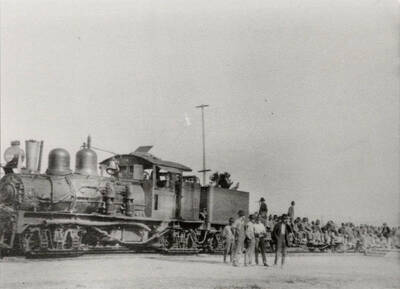 Shay locomotive bringing a fire fighting crew to Bovill, Idaho.