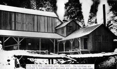 King David Mine (somewhat later than 1920), the buildings are now constructed of planks and have been enlarged to accommodate mill machinery and enclose the head-frame.