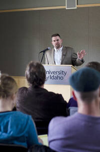Photograph  8 of Bill Smith's Colloquium Talk 'The International Community Looks for...Community?.' Bill Smith is Director, Martin Institute and International Studies. Pictured: Bill Smith.