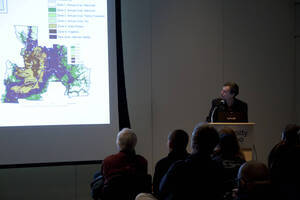 Photograph  5 of Sanford Eigenbrode's Colloquium Talk 'Notes from a Basically Applied Scientist.' Sanford Eigenbrode is Professor of Chemical Ecology and Chair of Entomology. Pictured: Sanford Eigenbrode.