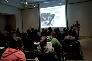 Photograph  7 of Sanford Eigenbrode's Colloquium Talk 'Notes from a Basically Applied Scientist.' Sanford Eigenbrode is Professor of Chemical Ecology and Chair of Entomology. Pictured: Sanford Eigenbrode.