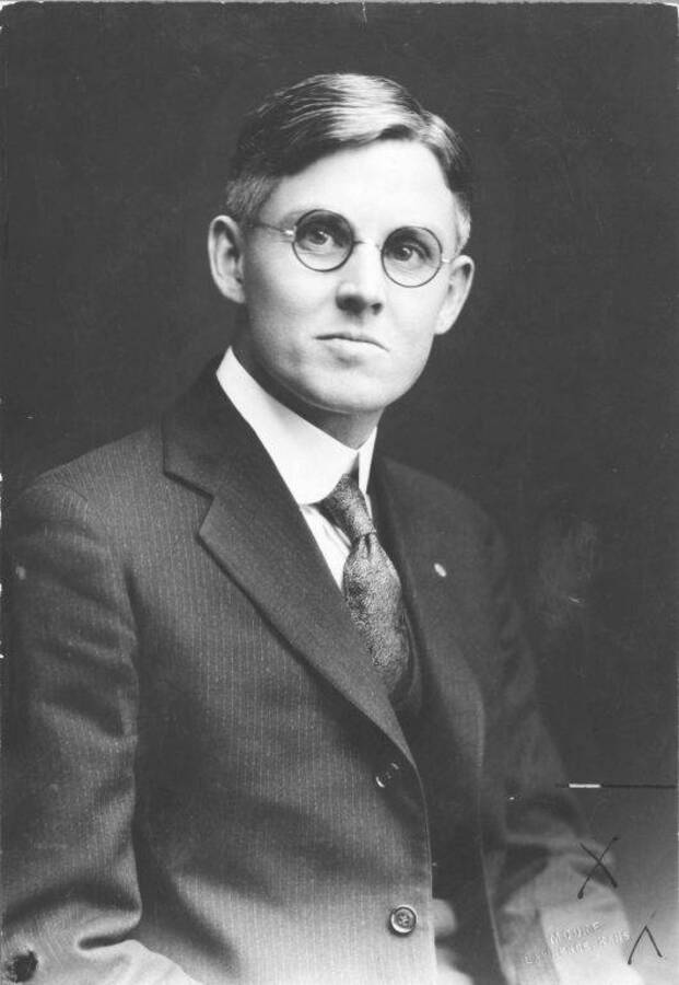 Portrait of  Frederick James Kelly, President of the University of Idaho from 1928 - 1930.