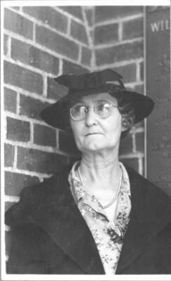 Ava Sweet (Mrs. Sigurd J. Lundt), at dedication of Willis Sweet Hall.