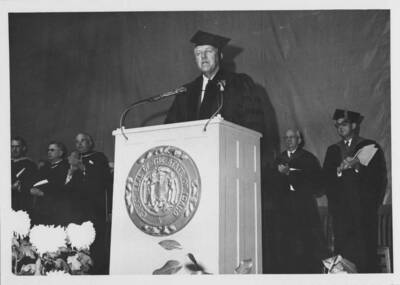 Governor Don Samuelson speaking at commencement.
