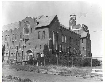 Southeast corner of Memorial Gymnasium.